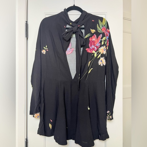 Free People • Black Gemma Tunic Top (XS) - Picture 6 of 7